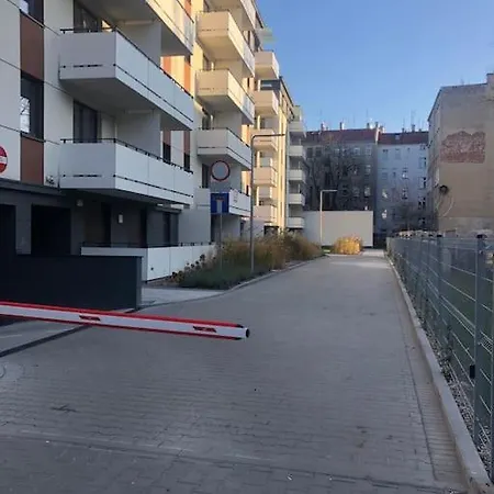 Apartament, Free Parking, Blisko Rynek-dworzec Pkp-pks, Sklepy Apartment